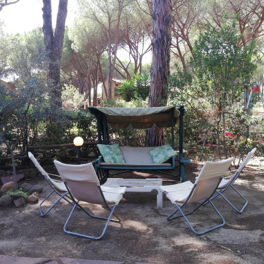 Oleandri Calaverde Sardegna Iun P1641 Pula Buitenkant foto
