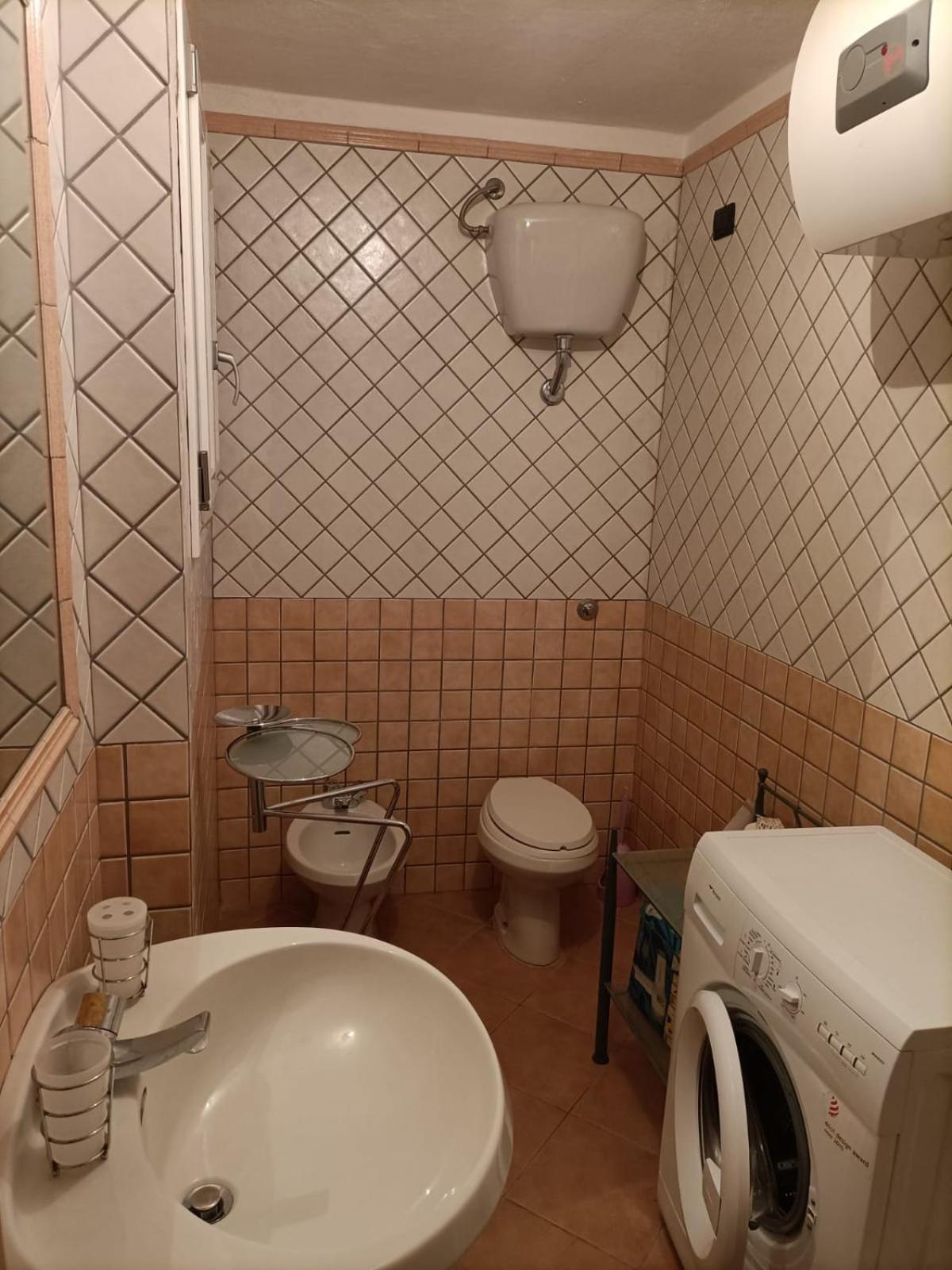 Oleandri Calaverde Sardegna Iun P1641 Pula Buitenkant foto