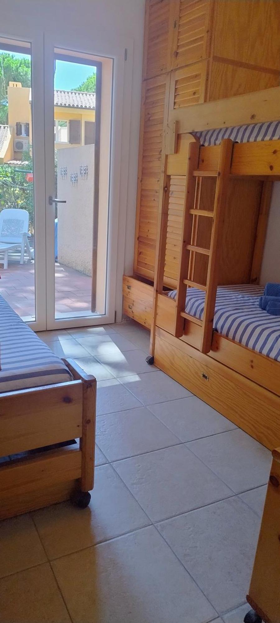 Oleandri Calaverde Sardegna Iun P1641 Pula Buitenkant foto
