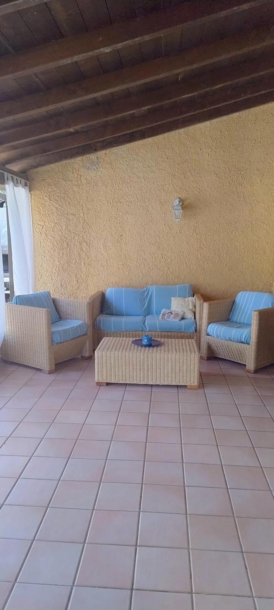 Oleandri Calaverde Sardegna Iun P1641 Pula Buitenkant foto